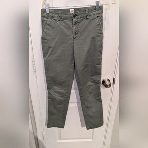 GAP | Olive |‎ Girlfriend Chino | Size 00